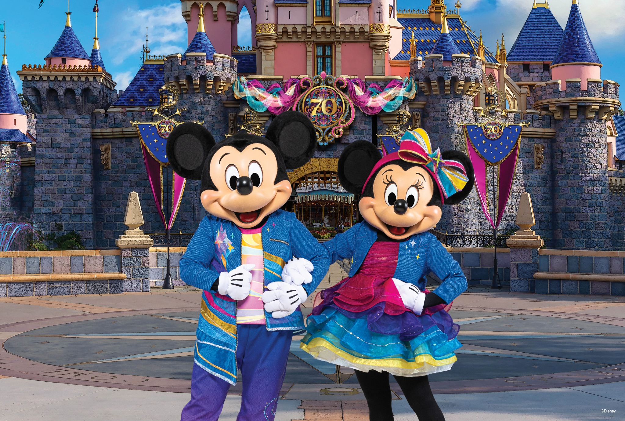 Mickey y Minnie en Disneyland